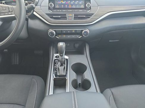 New 2026 Nissan Altima 2.5 SV FWD image 3