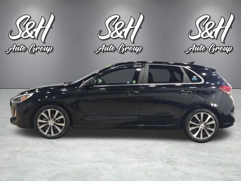 Used 2020 Hyundai Elantra GT FWD image 13