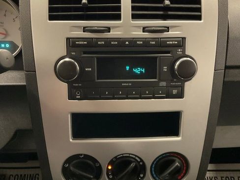 Used 2008 Dodge Caliber SXT w/ Driver Convenience Group image 18