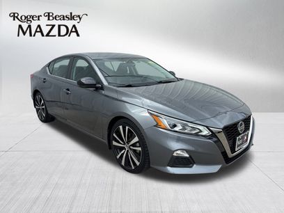 Used 2019 Nissan Altima 2.5 SR w/ SR Premium Package