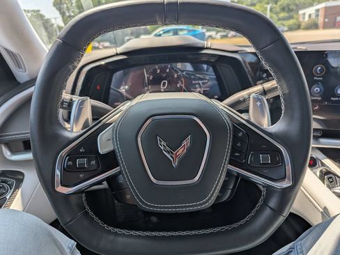 Used 2022 Chevrolet Corvette Stingray Premium Conv w/ Z51 Performance Package RWD image 25