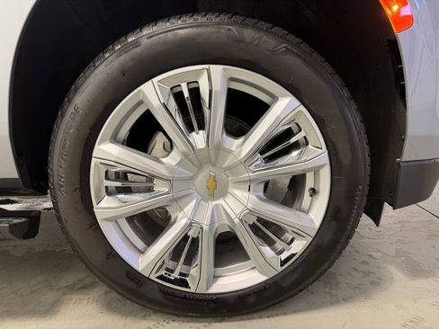 Used 2024 Chevrolet Tahoe High Country w/ Premium Package image 34