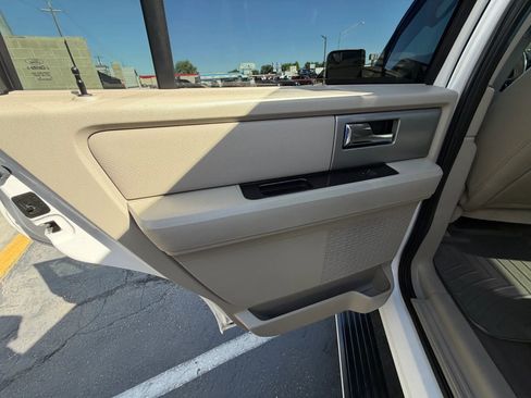 Used 2013 Ford Expedition Limited AWD/4WD image 22