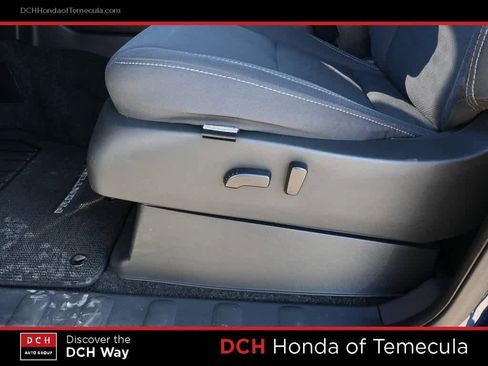 Used 2022 Nissan Frontier SV image 16