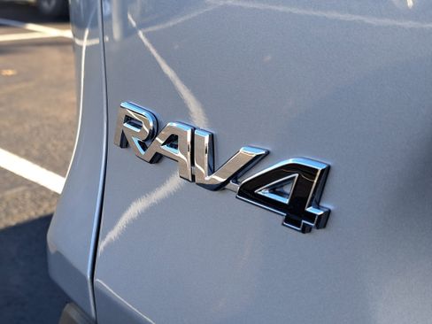 New 2025 Toyota RAV4 XLE image 7