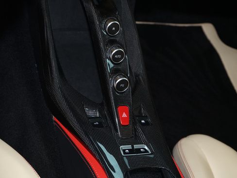 Used 2021 Ferrari 812 GTS RWD image 24