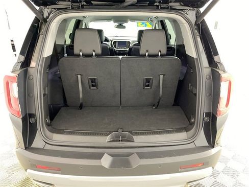 Used 2023 GMC Acadia SLT w/ LPO, Floor Liner Package image 30