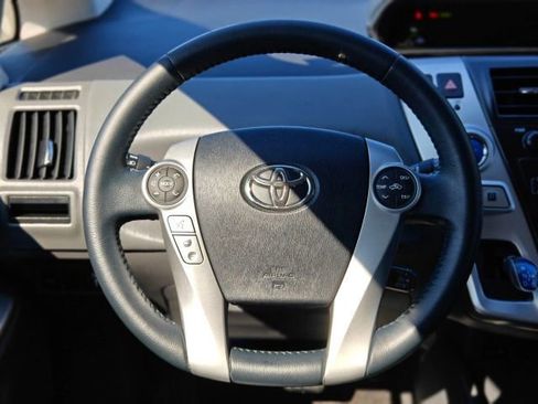 Used 2013 Toyota Prius V Five image 12