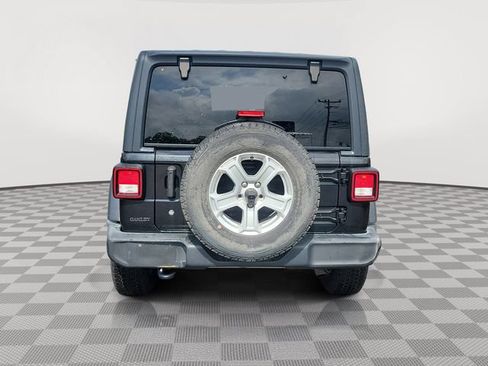 Used 2018 Jeep Wrangler Unlimited Sport S AWD/4WD image 4