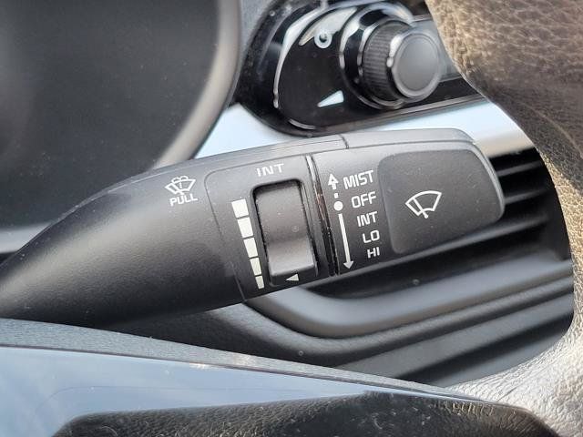 Used 2024 Kia Forte LXS FWD image 17