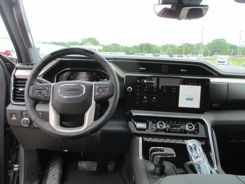 New 2026 GMC Sierra 1500 Denali AWD/4WD image 16
