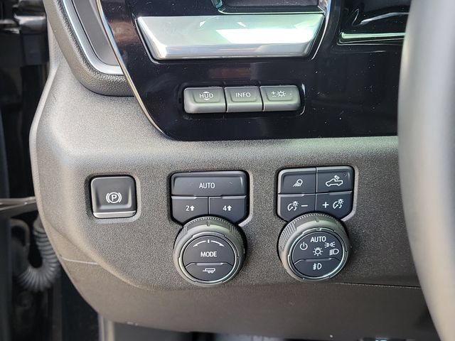 Used 2025 Chevrolet Silverado 1500 LTZ w/ LTZ Premium Package AWD/4WD image 32