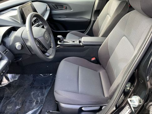 Used 2025 Toyota Prius LE image 24