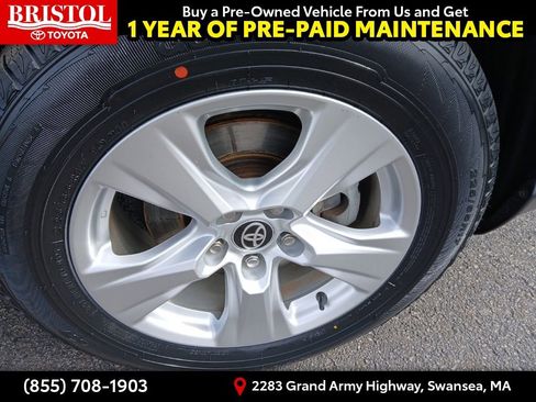 Used 2021 Toyota RAV4 XLE w/ Convenience Package image 10