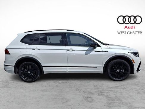 Used 2022 Volkswagen Tiguan SE R-Line AWD/4WD image 7