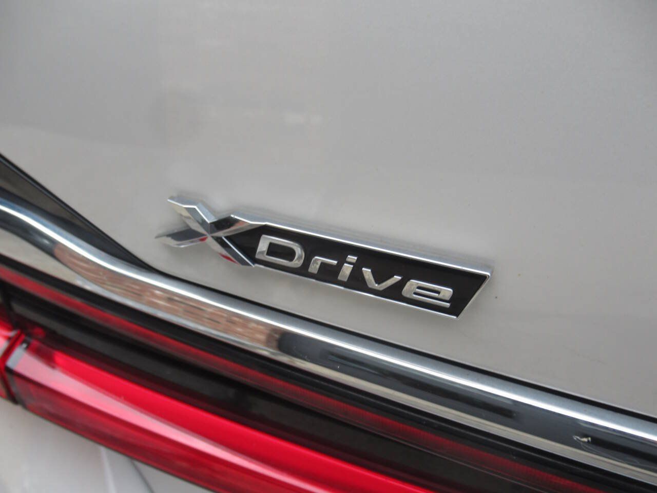 Used 2021 BMW 750i xDrive w/ Executive Package AWD/4WD image 17