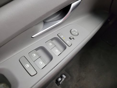 Used 2024 Hyundai Elantra SEL FWD image 27