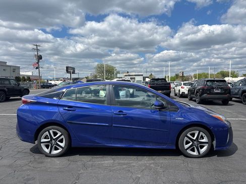 Used 2017 Toyota Prius Four Touring w/ Protection Package FWD image 5