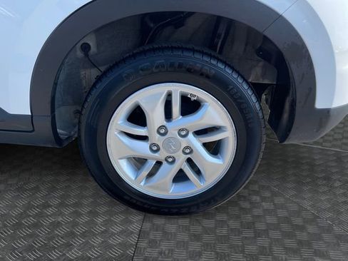 Used 2021 Hyundai Venue SE image 30