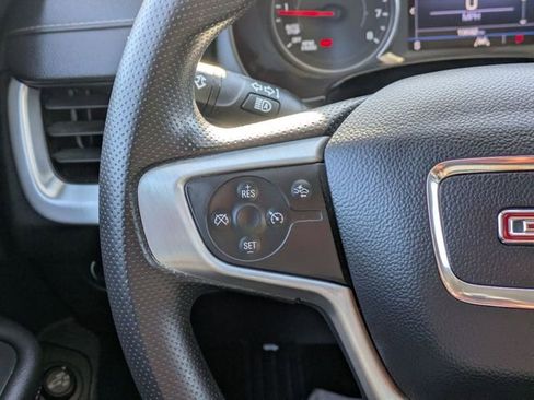 Used 2024 GMC Terrain SLE w/ Driver Convenience Package image 18