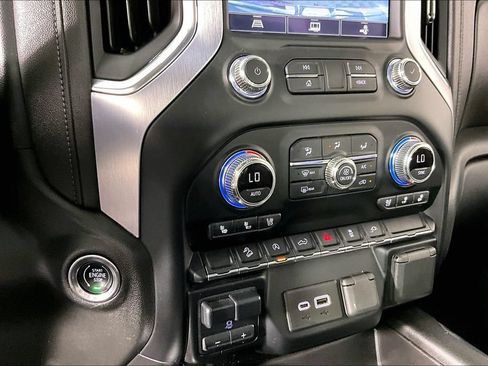 Certified 2021 GMC Sierra 1500 SLT w/ SLT Premium Package AWD/4WD image 15