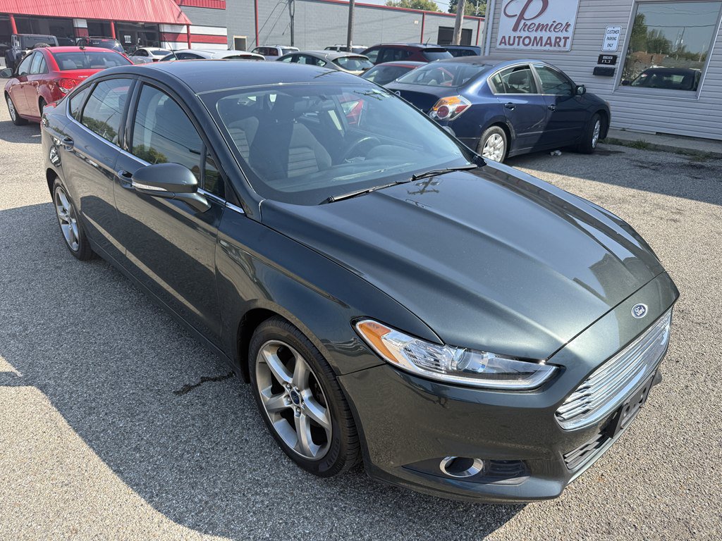 Used 2016 Ford Fusion SE FWD image 1