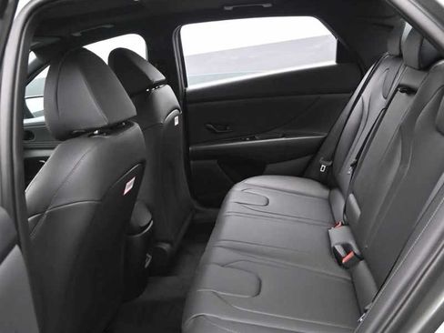 New 2026 Hyundai Elantra SEL Sport FWD image 11