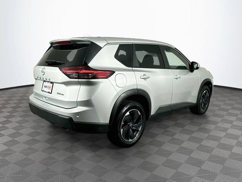Used 2024 Nissan Rogue SV AWD/4WD image 11