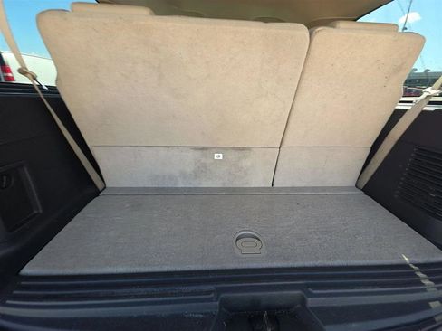 Used 2005 Lincoln Navigator Luxury image 21