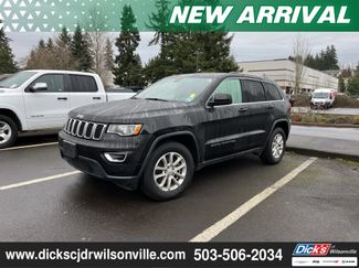 Used 2021 Jeep Grand Cherokee Laredo video 1