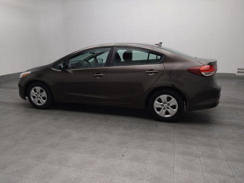 Used 2017 Kia Forte LX FWD image 3