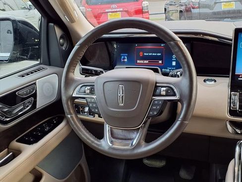Certified 2022 Lincoln Navigator Reserve image 7
