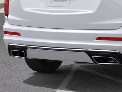 New 2025 Cadillac XT6 Luxury image 14