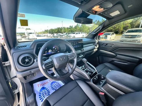 Used 2024 Chevrolet Colorado Trail Boss w/ Advanced Trailering Package image 10