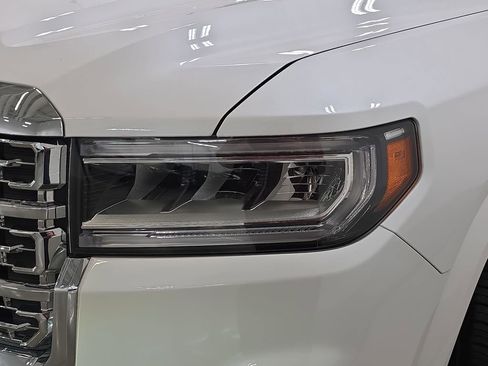 Used 2023 GMC Acadia Denali w/ Denali Ultimate Package AWD/4WD image 28