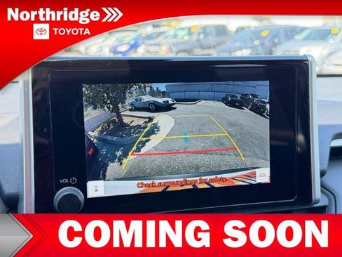 Used 2024 Toyota RAV4 XLE FWD image 9
