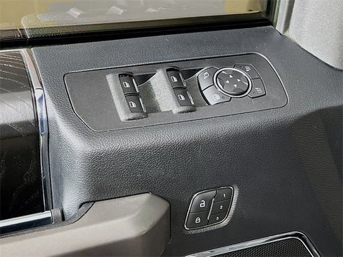 Used 2020 Ford F150 Platinum w/ Equipment Group 701A Luxury image 9