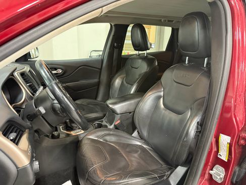Used 2015 Jeep Cherokee Limited AWD/4WD image 10