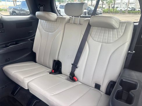 Used 2023 Hyundai Palisade Limited AWD/4WD image 19