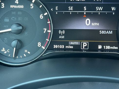 Used 2022 INFINITI QX80 Sensory w/ Cargo Package AWD/4WD image 29