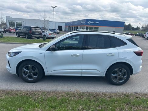 Certified 2023 Ford Escape ST-Line w/ Cold Weather Package FWD image 18