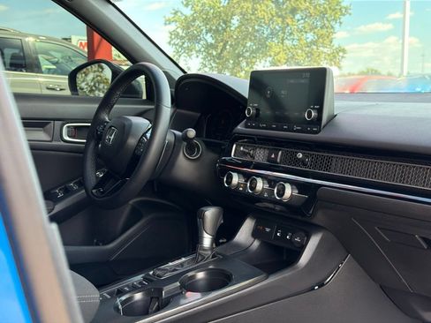 Used 2025 Honda Civic Sport image 31