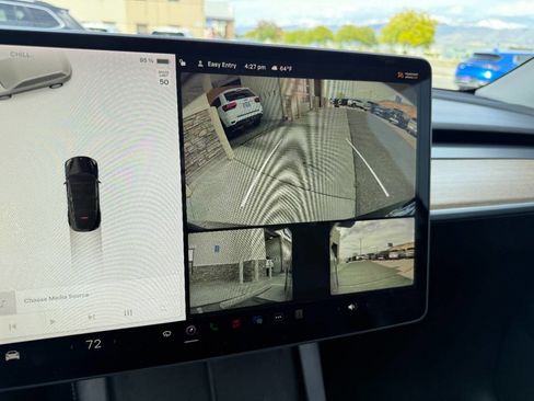 Used 2021 Tesla Model Y Long Range AWD/4WD image 33
