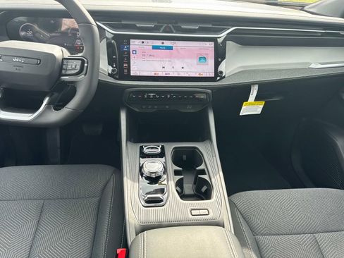 New 2026 Jeep Cherokee Laredo image 19