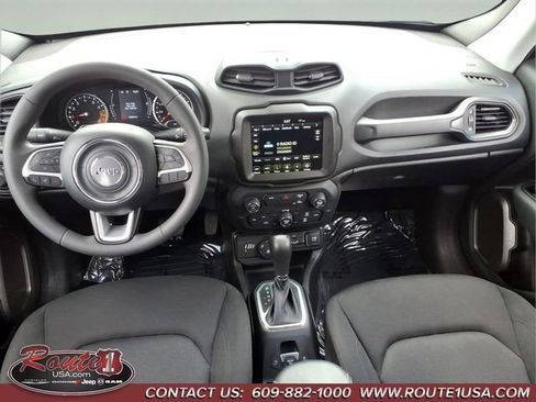 Used 2023 Jeep Renegade Latitude AWD/4WD image 24