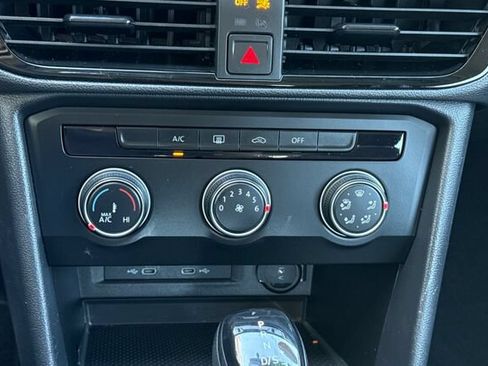 Certified 2022 Volkswagen Taos S FWD image 20