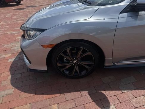 Used 2018 Honda Civic Sport image 10