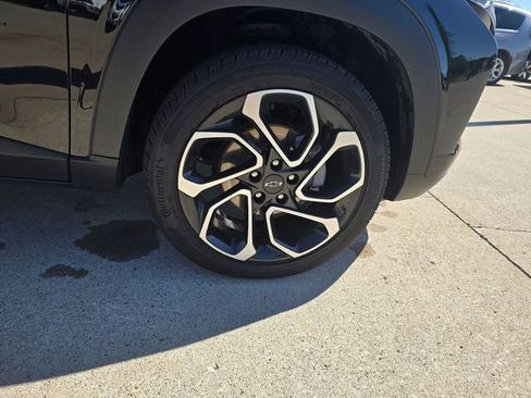 Used 2025 Chevrolet Trax RS w/ Driver Confidence Package FWD image 9