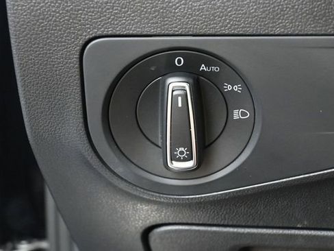 Used 2023 Volkswagen Tiguan SE R-Line FWD image 15