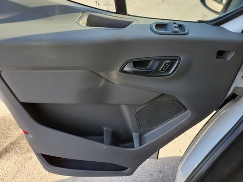 Used 2023 Ford Transit 350 XLT image 26